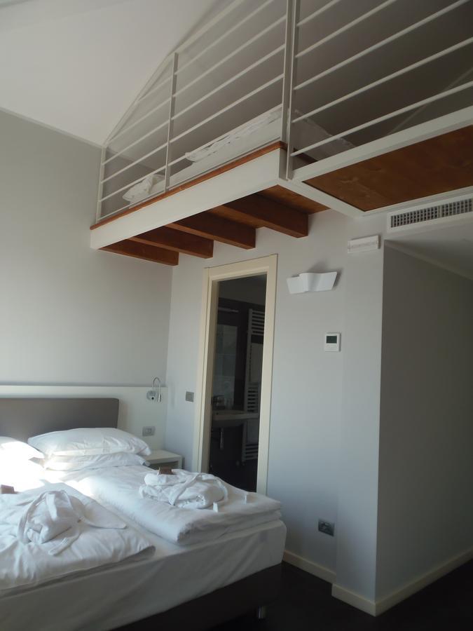 Albergo Dongo Exterior photo